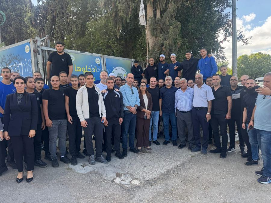 وفد طلابي من مدارس يافا الثانوية يقدّم واجب العزاء في عرعرة